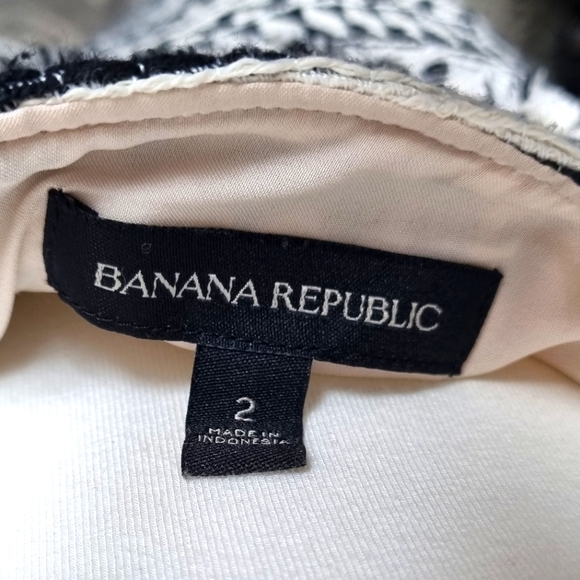 Banana Republic Raw Edge Skater Skirt Size 2 - Picture 6 of 7